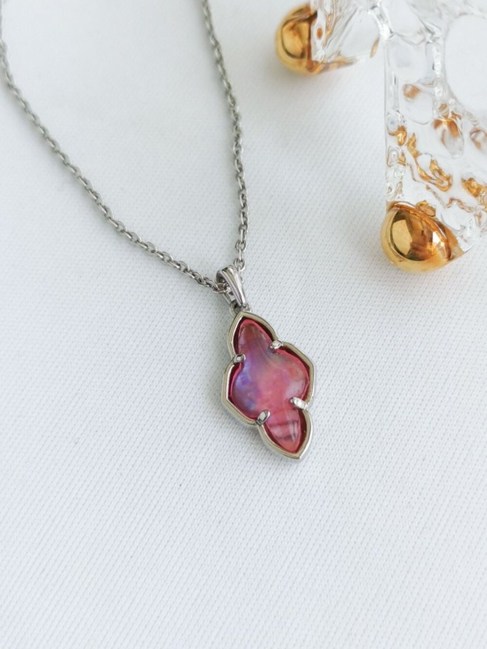 Kendra Scott Framed Abbie Silver Light Burgundy Necklace